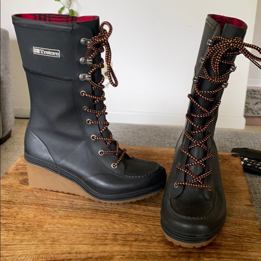 Tretorn wedged rain boots size 6